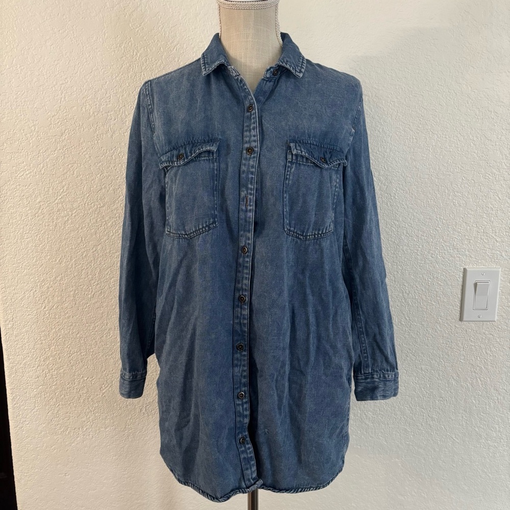 F21 Blue Chambray Button Down Tunic‎ Shirt